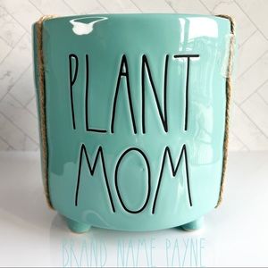 Rae Dunn ‘Plant Mom’ Planter (Large)